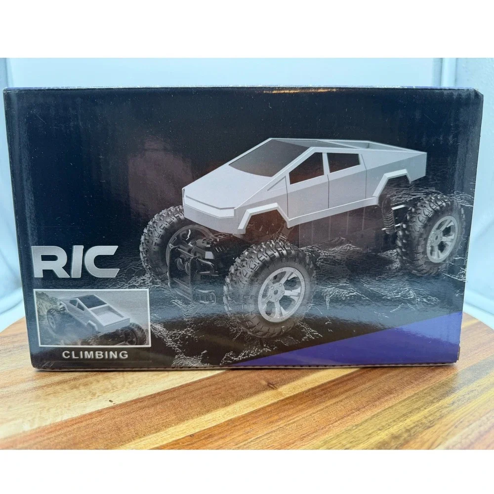 R/C Climbing Cybertruck 2.4G‎ Wireless Remote Control Silver 0270-0271